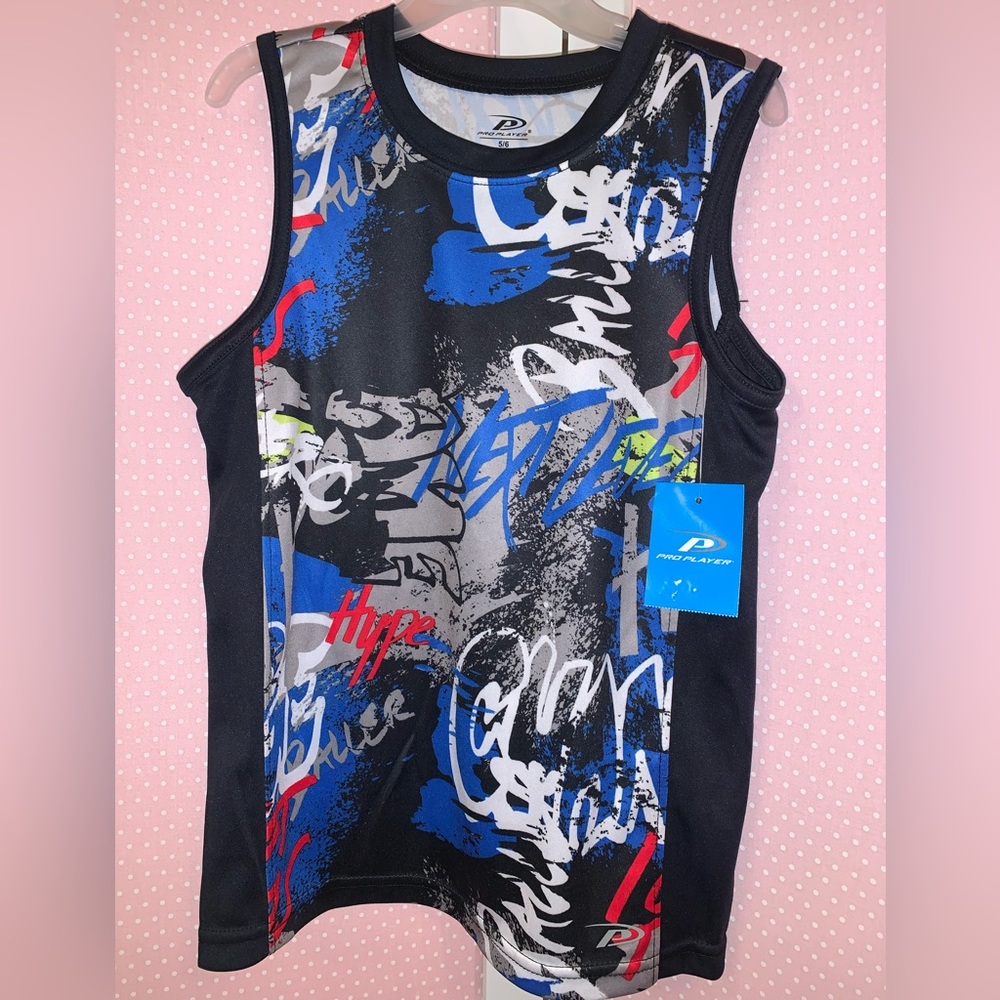 Boys size 5/6 sleeveless muscle tee tank top. Pro player graffiti print